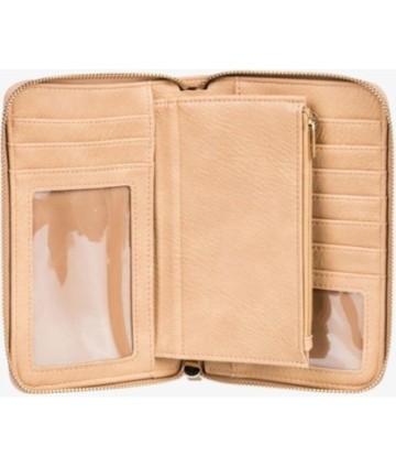 PENĚŽENKA ROXY BACK IN BROOKLYN PENĚŽENKA ROXY BACK IN BROOKLYN