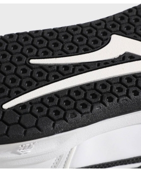 BOTY LAKAI Telford Low