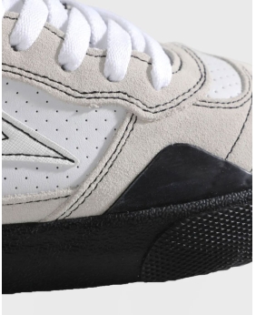 BOTY LAKAI Cambridge Elite