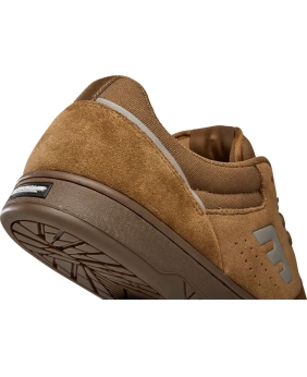 BOTY ETNIES Marana
