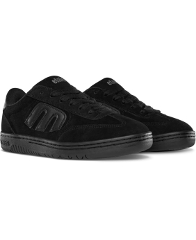 BOTY ETNIES Locut