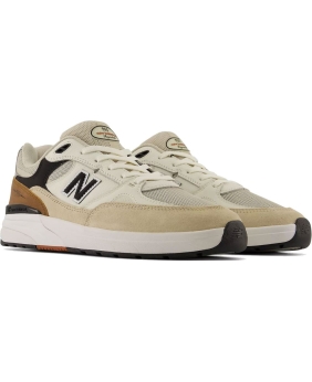 BOTY NEW BALANCE UN933V1