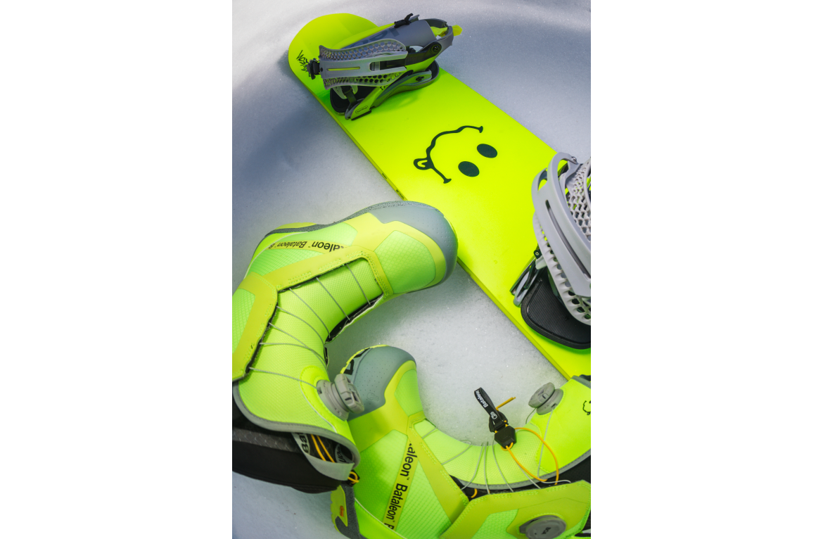 Snowboard Bataleon Evil Twin & Boty Bataleon Salsa neon